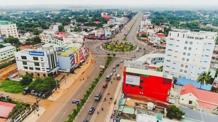 Cuối năm 2024: Nên đầu tư bất động sản hay mua Oto?