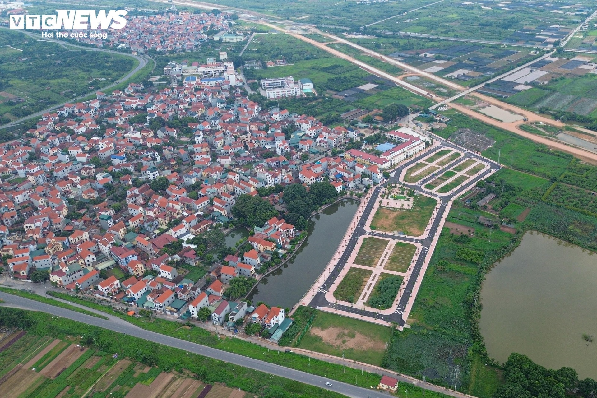 Đầu tư vào đất nền 2025 - Xu hướng tiềm năng và cơ hội mới